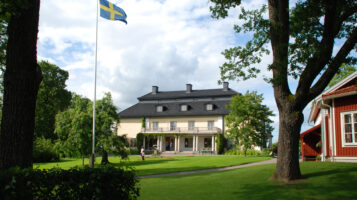 Mårbacka en solig sommardag.